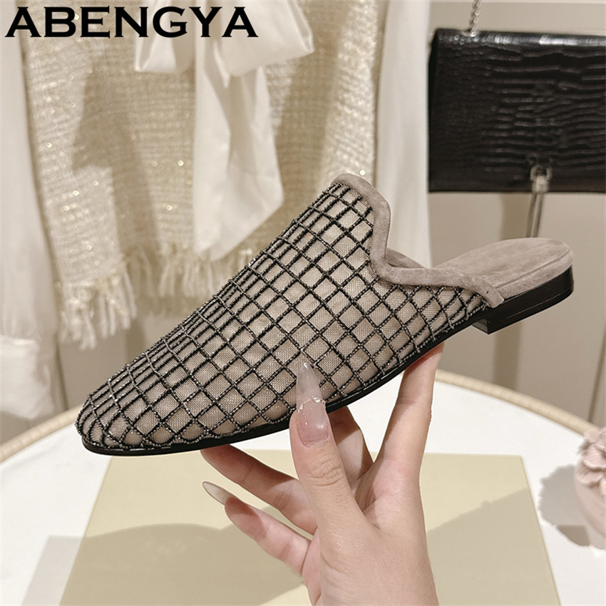 Ethnic Fashion For Women - Ciabatte piatte con punta tonda in