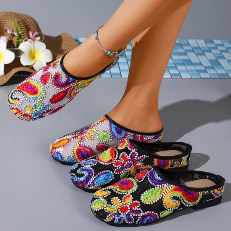Ethnic Fashion For Ladies - Ciabatte Ricamate in Stile Etnico Retrò,